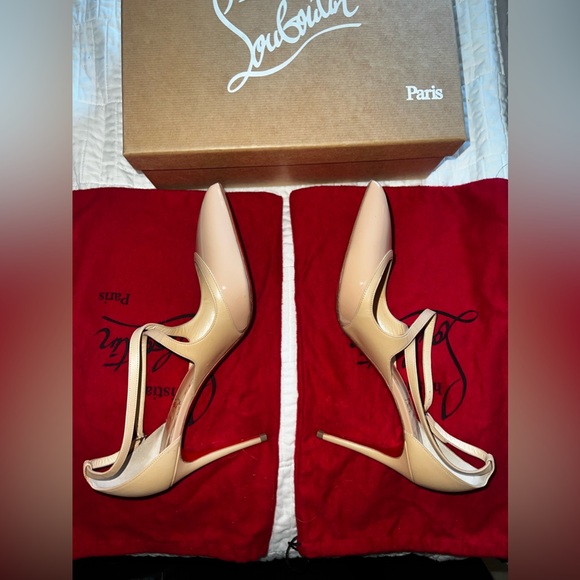 Gently used Louboutin heels. - Picture 4 of 4